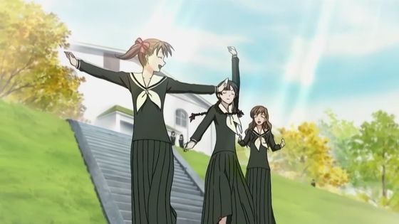 Yumi, Yoshino, and Shimako not walking slowly