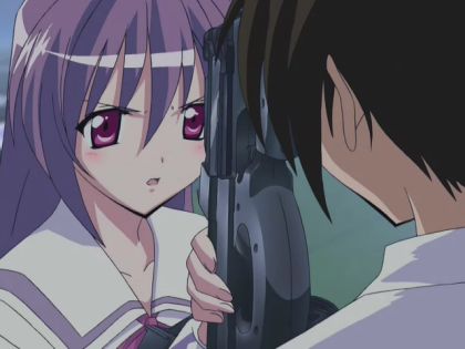 Iriya Kana hands Asaba Naoyuki a submachine gun